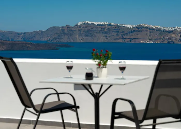 Pancratium & Akrotiri (Santorini)