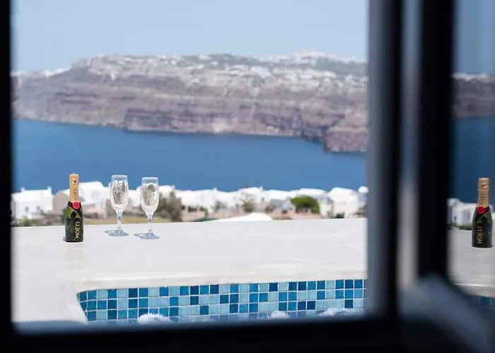 Pancratium & 4* Akrotiri (Santorini)